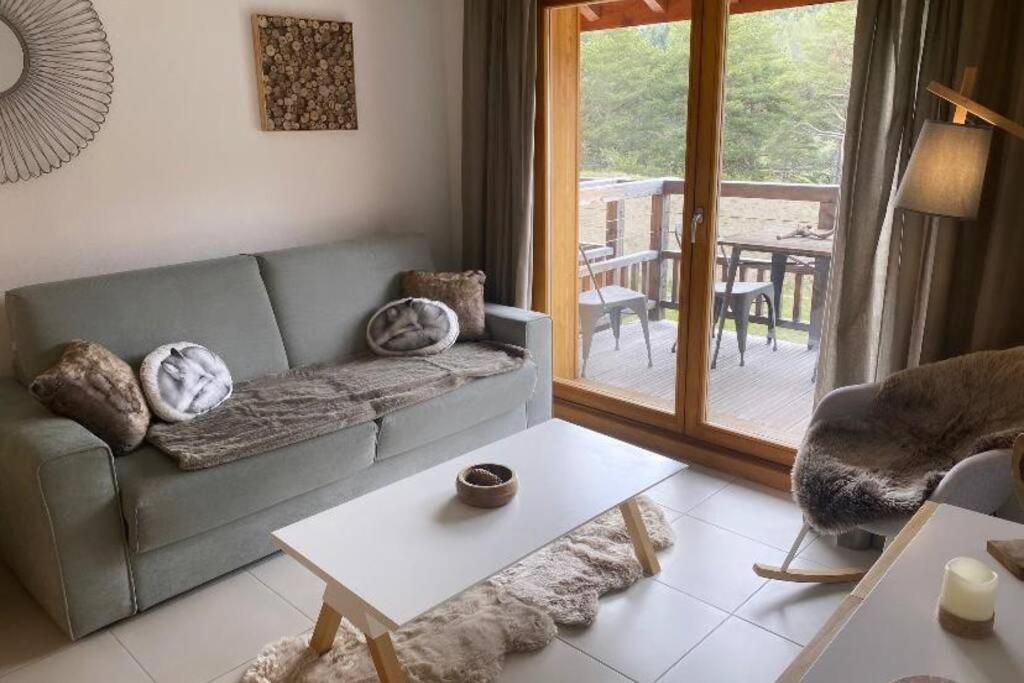 Appartement De Charme Dans Residence Avec Piscine La Joue Du Loup Saint-Étienne-en-Dévoluy 外观 照片